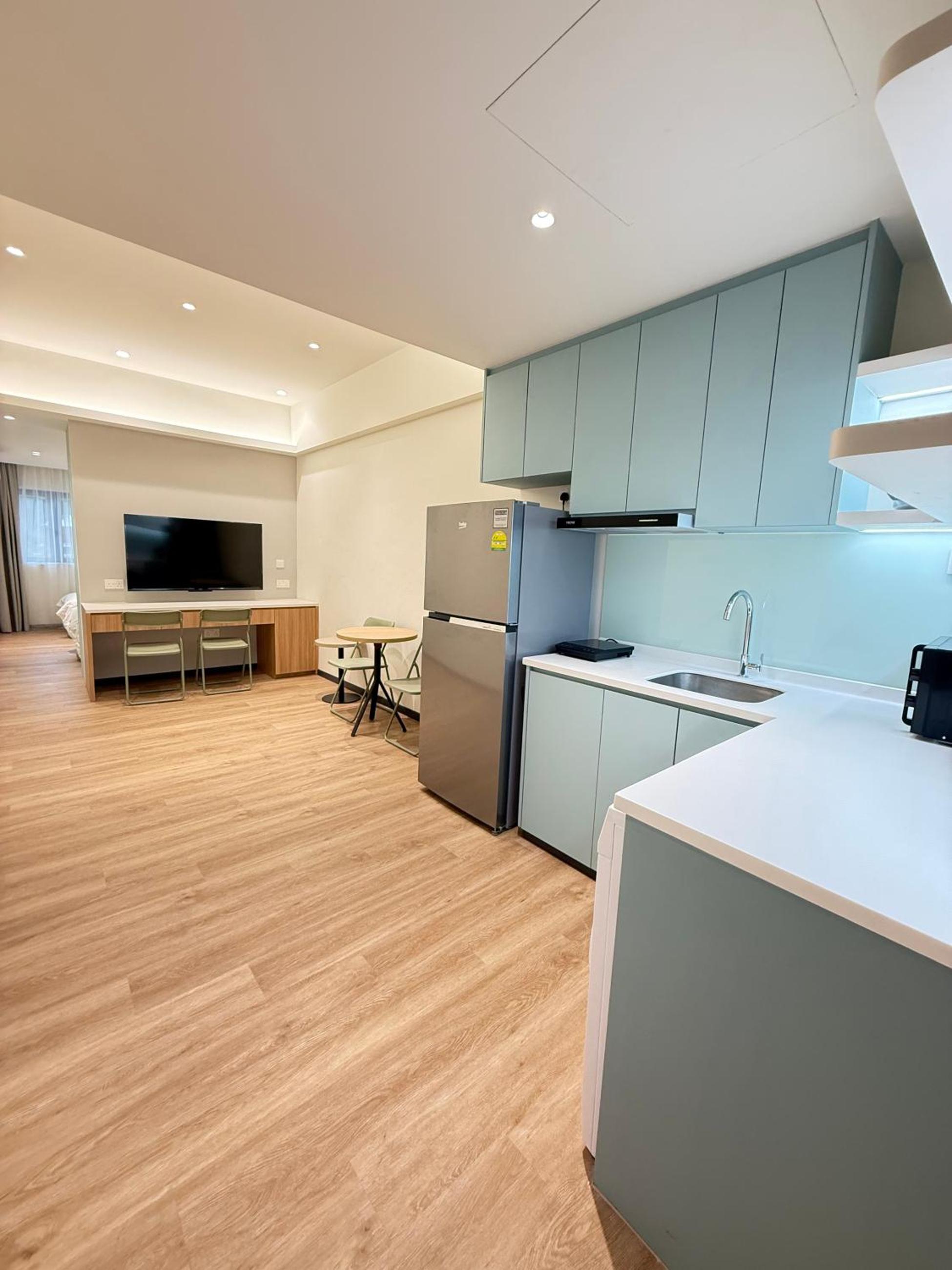 One-Bedroom Apartment at BLOOM apart-hotel